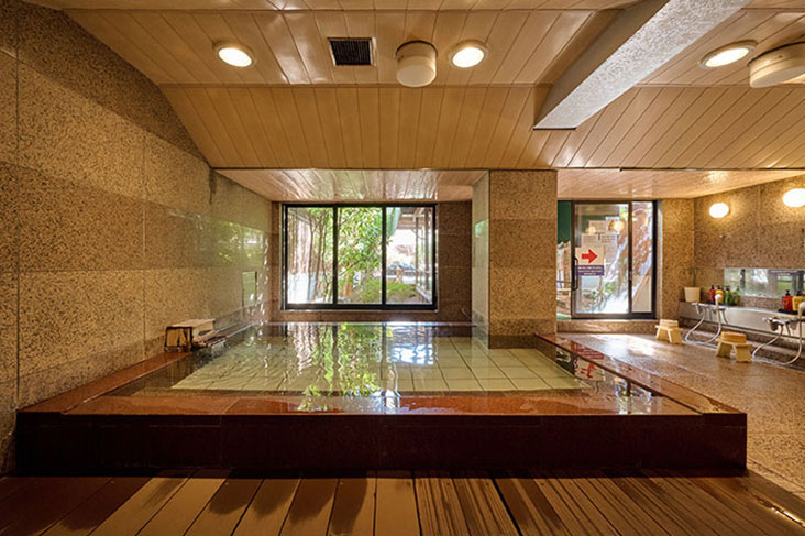 Indoor onsen